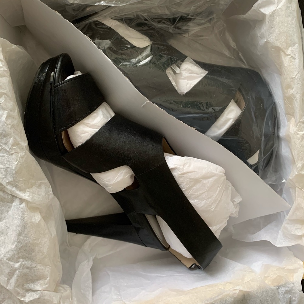 Michael Kors Carla Platforms Leather